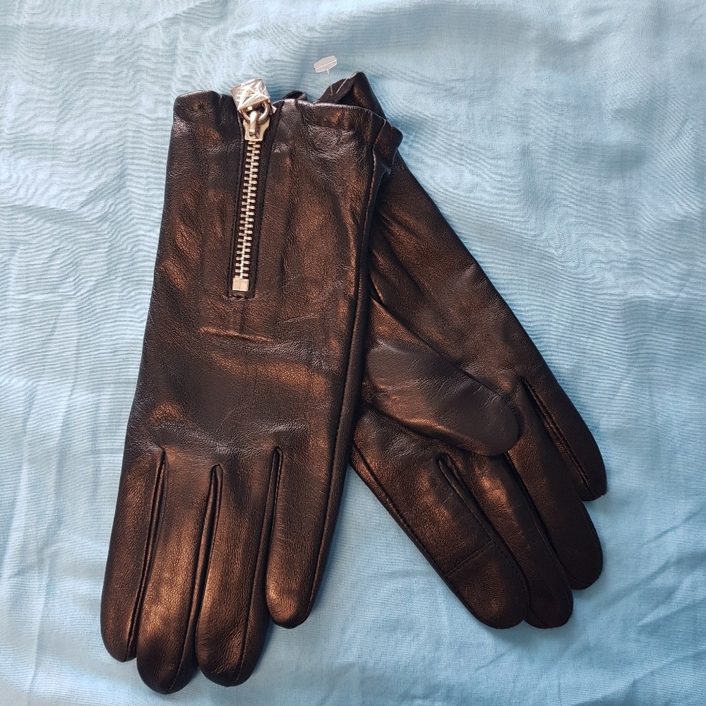 Leather glove